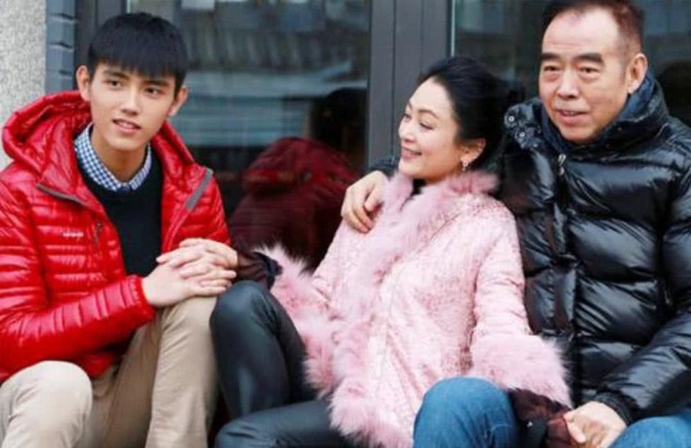 原创陈凯歌夫妇给儿子铺路惹争议,陈飞宇粉丝发声质问:有什么问题吗