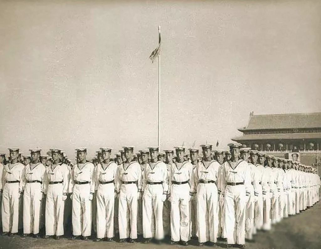 1950年 新中国成立1周年国庆阅兵海军方队