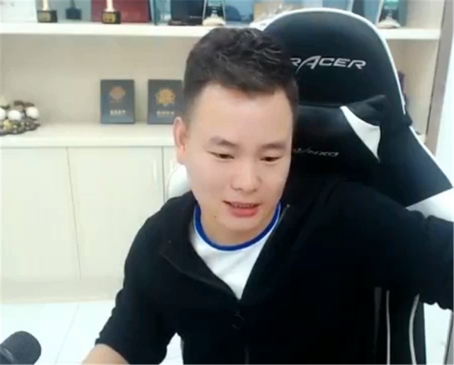 右槽排行_DNF:狂人帮玩家增幅国服最高右槽可惜失败但是玩家也不亏