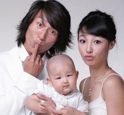 原创羽泉组合近况曝光，一个婚姻美满，一个已离婚，网友：差距太大