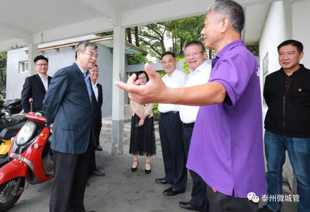 【城建惠民】徐克俭现场督查市区"公厕人性化改造"项目