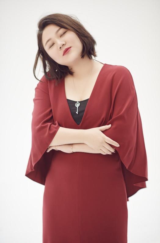 叱咤江湖的女强人、被公认的最佳经纪人,杨天