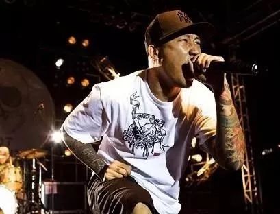 [扭曲机器]用20年时间证明的硬摇情怀