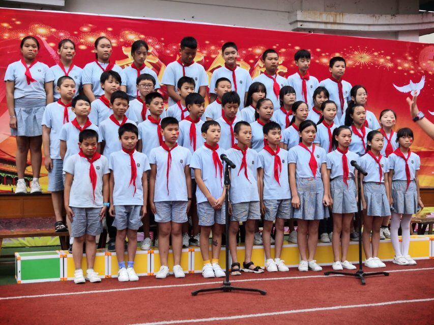 童心向党共筑中国梦记洪宽小学班班有歌声校园合唱比赛