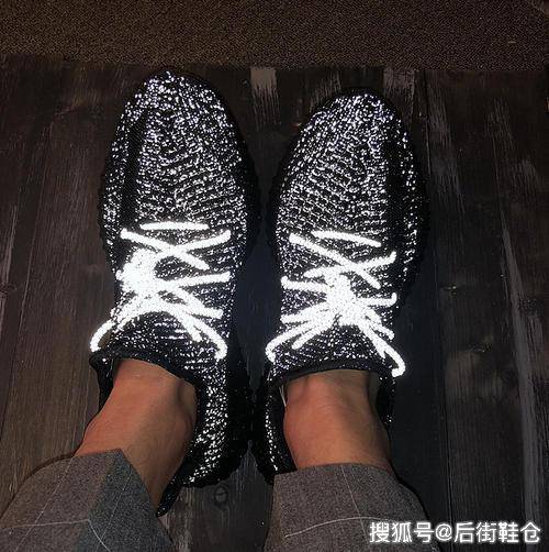 后街鞋仓!yeezy350黑色满天星,万元级别的潮鞋