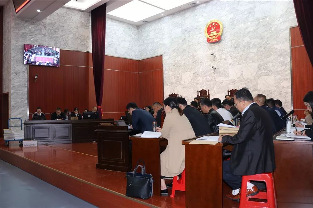 至此,以被告人许联生为组织者,领导者,以被告人陈某柱,许某,许某某为