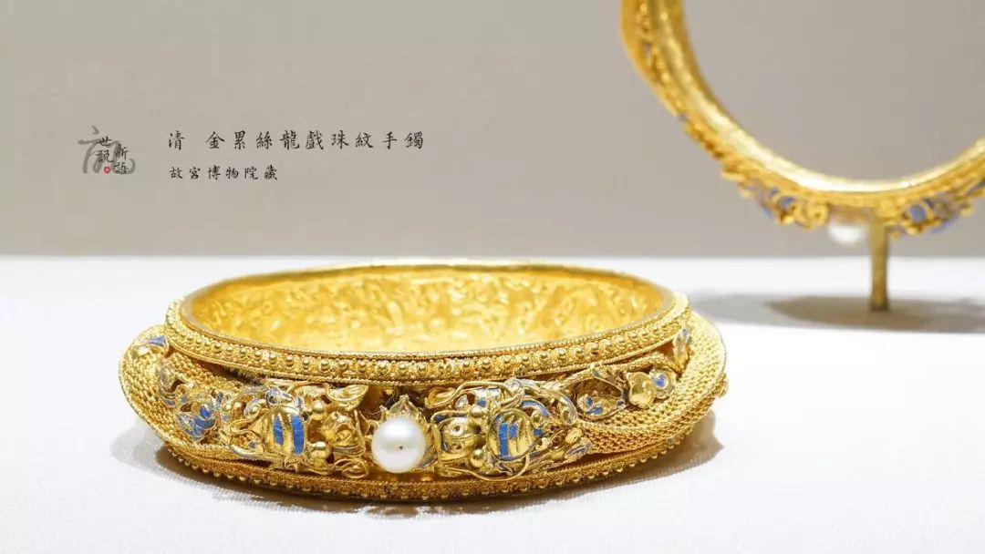 手镯,还是古代传情的信物.