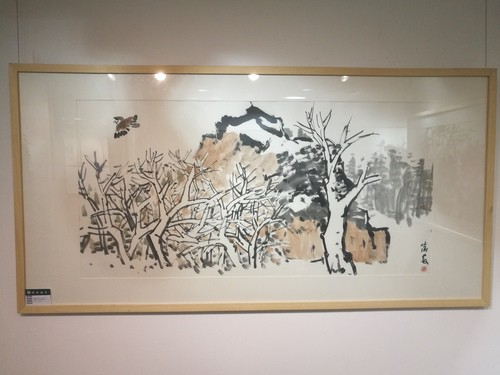 何家安花鸟画展在京举办