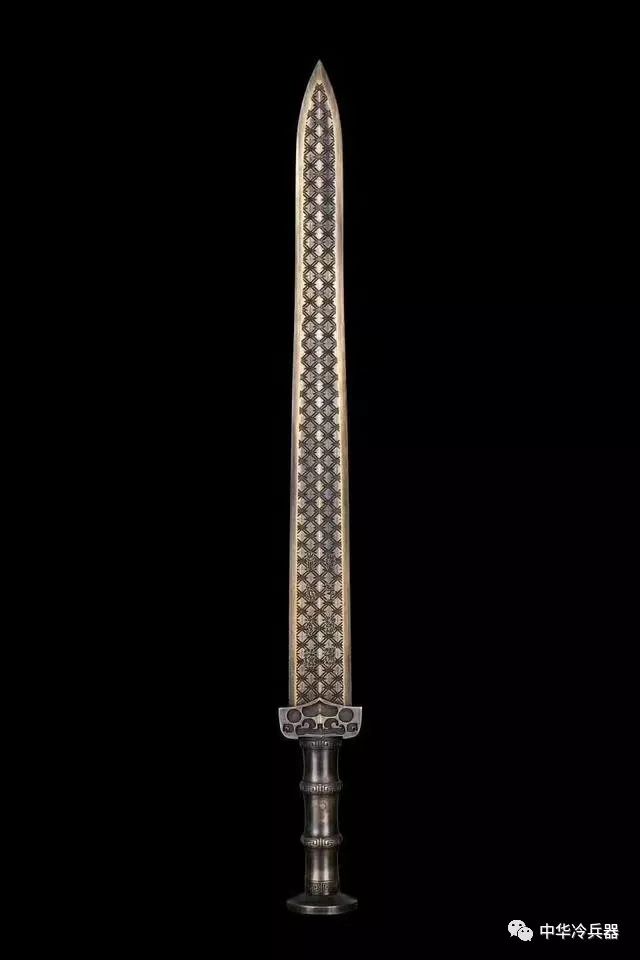 1965年出土的越王勾践剑到底有多厉害