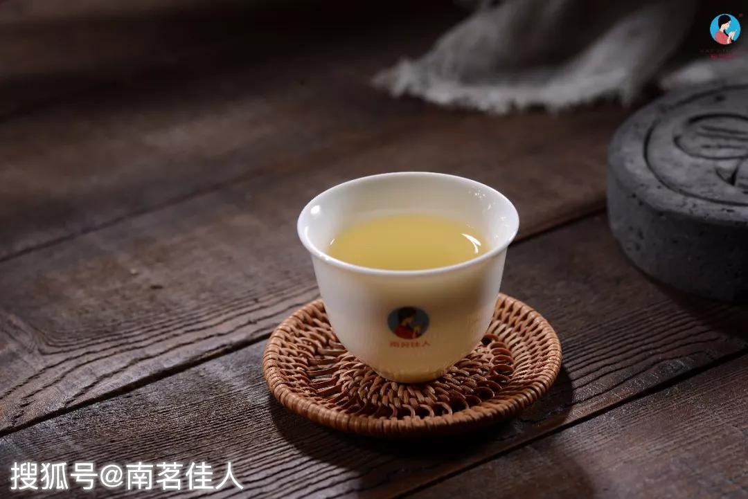 椿茶怎么搭_小花仙椿怎么画简笔画