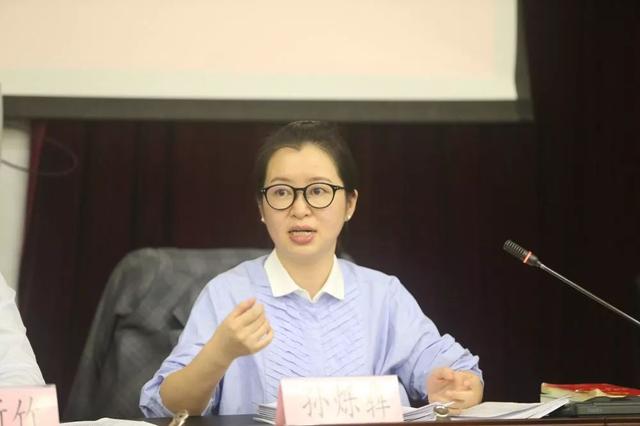 公报编辑部副主任孙烁犇应邀对全市法院《参阅案例》作者进行点评辅导