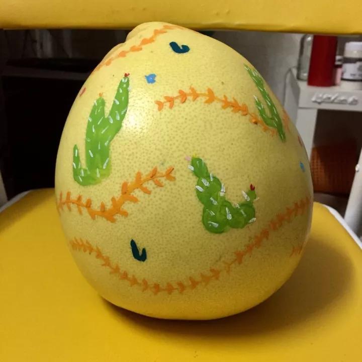 极具创意 趣味的柚子手工_雕刻