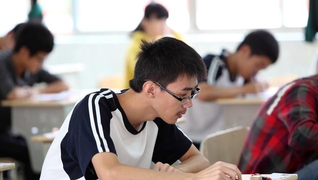2020高考成绩排名参_高中生必看!2020中国大学录取分数百强榜!按高考录取