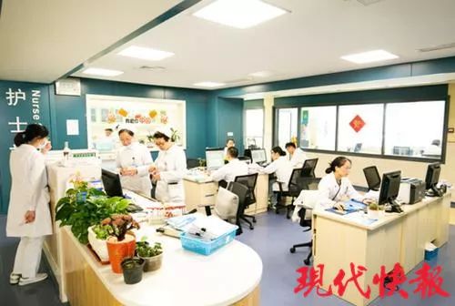 新华社：“妈妈，你为什么不回我呀？”