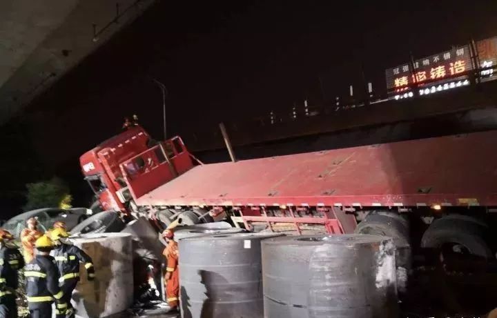 多少斤是一吨重 16a4e21c6c83485488b5b07eddb587f2.jpeg