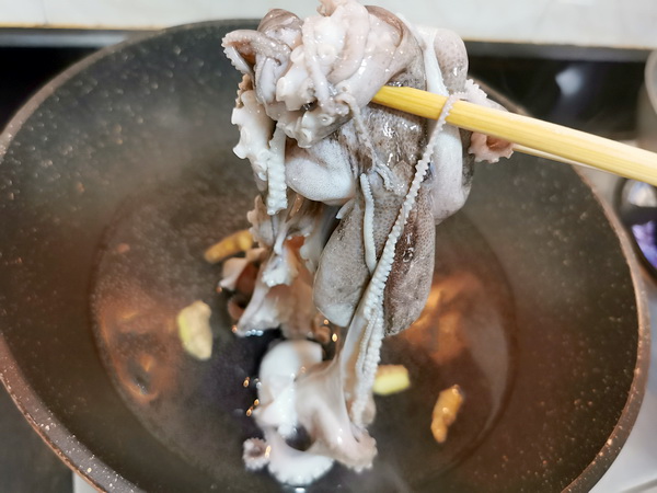 怎么样处理八爪鱼 9965e1d36eaf493490dab0d137c44fe3.jpeg