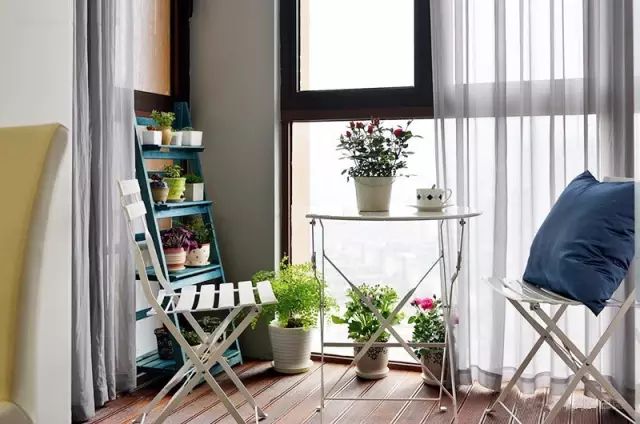 为什么要设计飘窗飘窗是干嘛用的 a1411499593f4057941b91dd399e41b3.jpeg