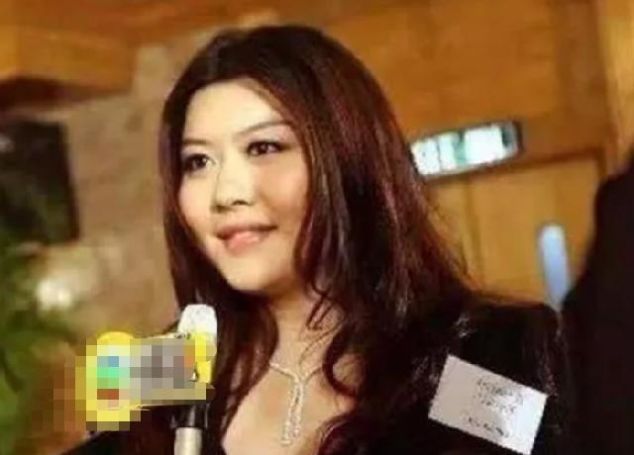 有种宠女狂魔叫向华强两个儿子长相平平女儿却继承好基因