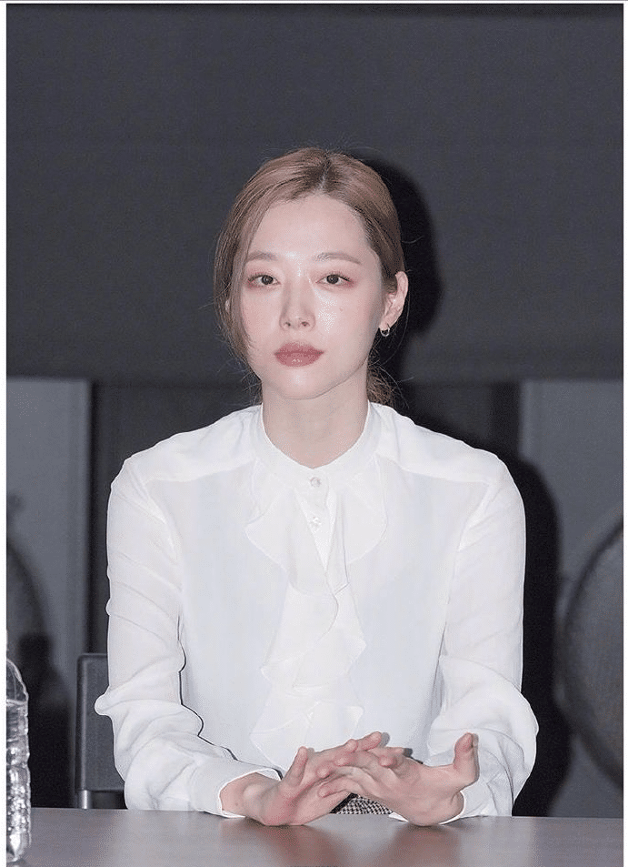 韩国女星雪梨突然在家死亡，最后一条动态是:我接受你的告白!