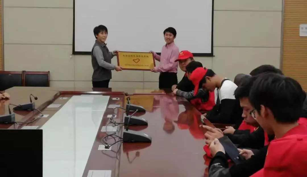 成语什么授职_成语故事图片(2)