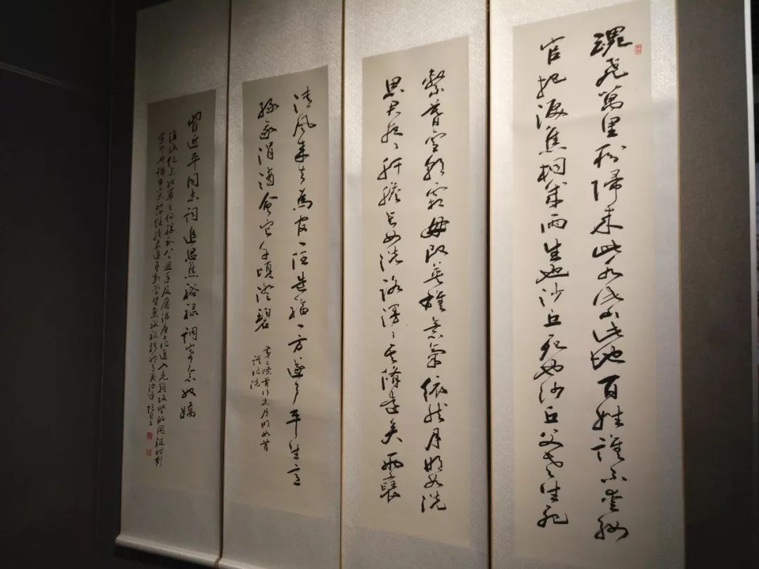 大饱眼福著名书法大家在禹州举办个人书画展快来看看他的作品