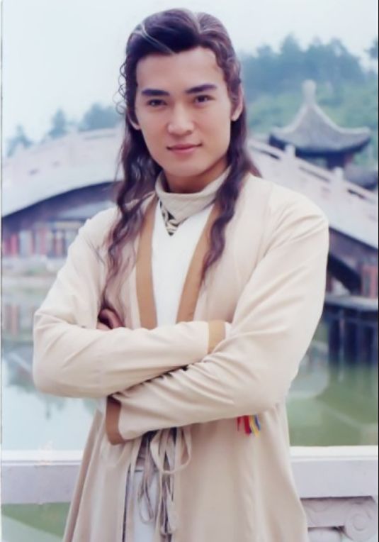 1999年的一部热播剧《小李飞刀》,当时谁不被焦恩俊饰演的李寻欢给迷