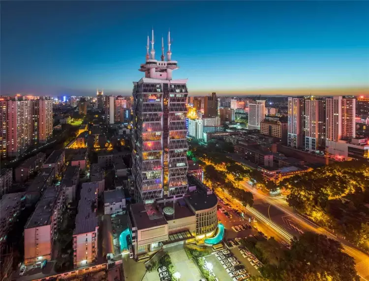 洛阳长往人口_洛阳师范学院长图(2)
