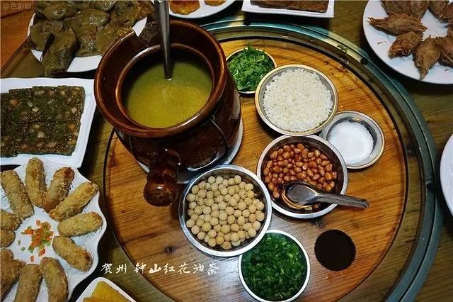 寻味美食之:油茶03公会牛肠酸遍布大街小巷,在流动摊点或小型店面就