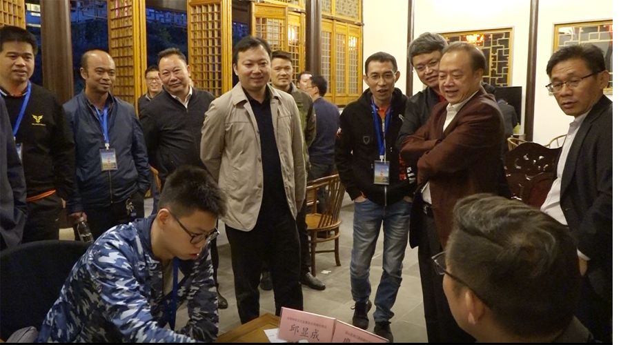 比赛过程中,县委书记苏小康,县政协副主席蒋建辉来到现场,对邀请赛的