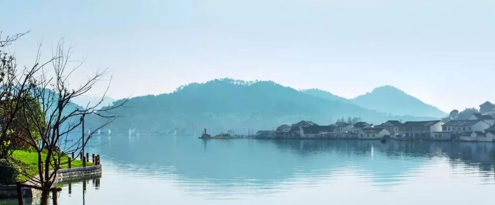 宁波东钱湖畔