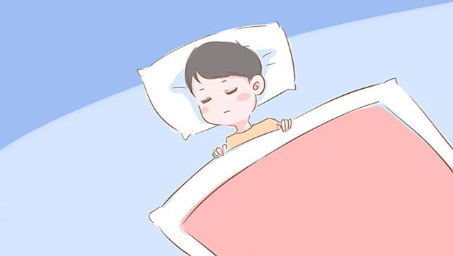 #蘑菇老师#原创天冷给宝宝盖被子，妈妈要特别注意4个细节，能让他身体少生病