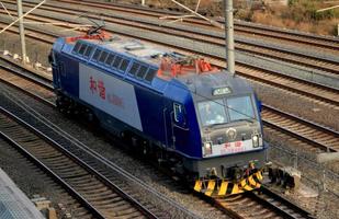 铁路旁的禁止双弓,到底是什么意思?