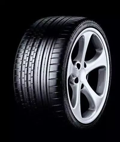 跑车轮胎最宽的是多少 659d9b3ff25641e5b69630bcb4700441.jpeg