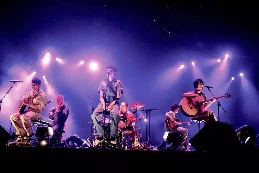 吴青峰太空人钢琴曲谱_吴青峰太空人(3)