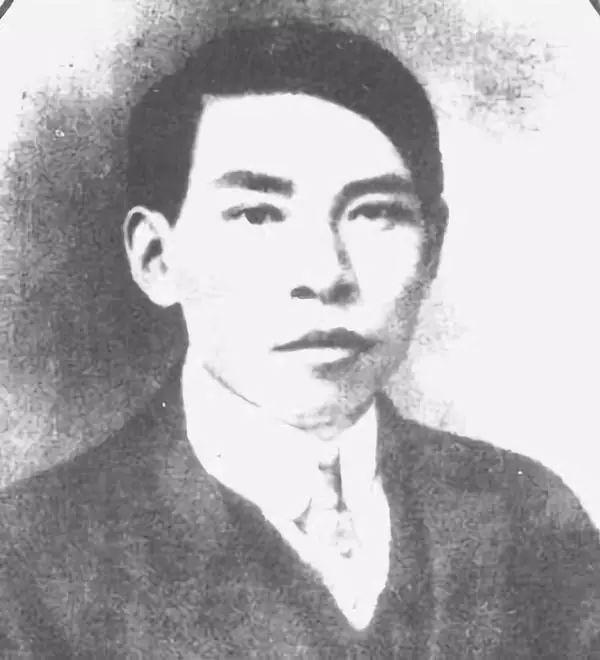 一代枭雄杜月笙:出生于中元节,如何走完传奇一生?