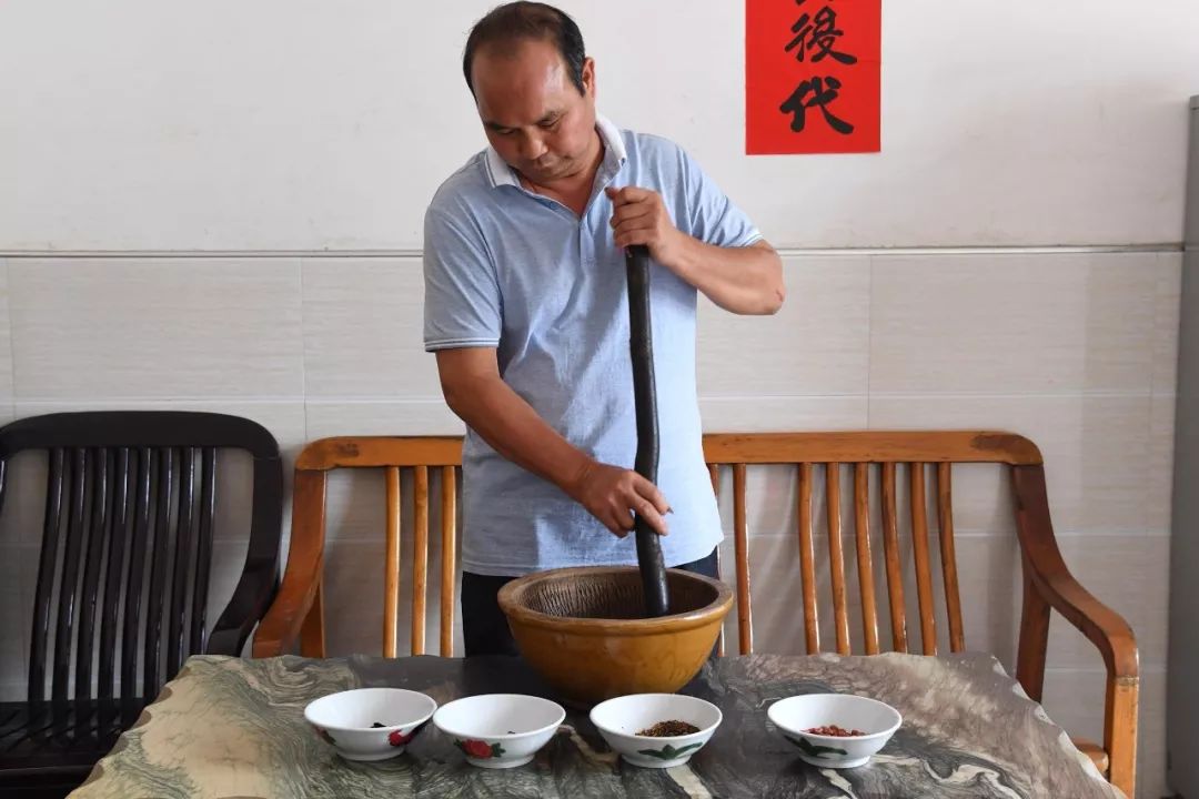 茶洞擂茶粥已有400多年历史选料和制作尤其讲究