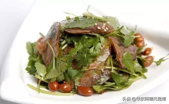 芹菜可以凉拌牛肉吗 b66b8f141fbf452882e9d023ce84b082.jpeg