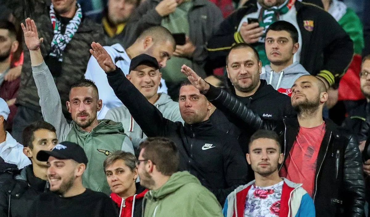 什么叫纳粹礼 b9396b6b1ca5434dbb877fdc34dbf219.jpeg