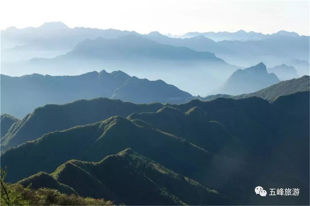 五峰后河群山