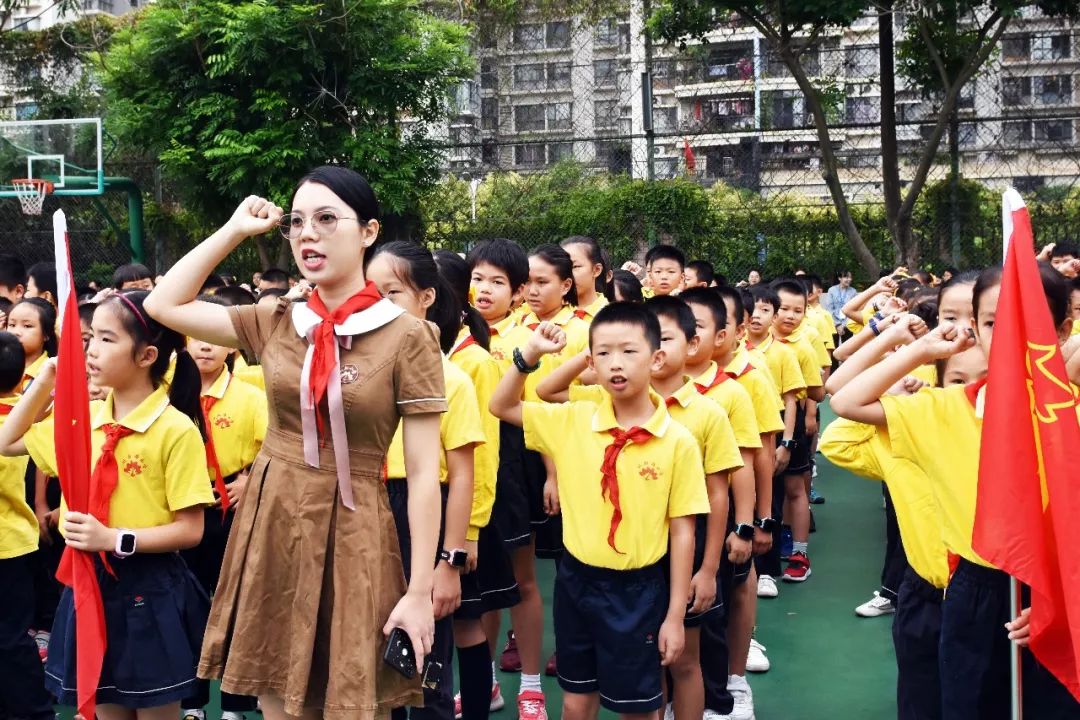 南宁市凤翔路小学暨景晖校区举行庆祝中国少年先锋队建队70周年主题