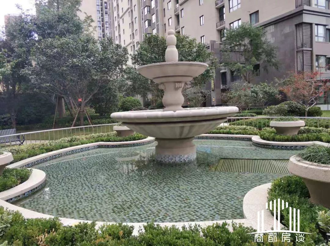 小区内水系景观