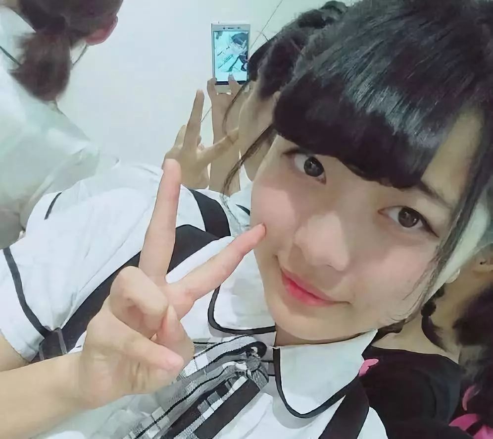 日本16岁少女偶像上吊自杀光鲜外表下的晦暗