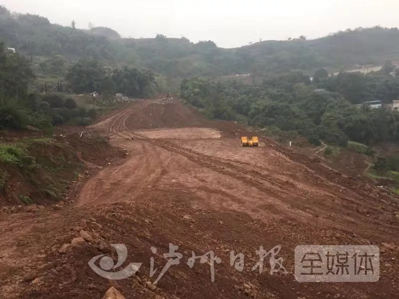 明年初这条路修通泸州城区不用上高速10分钟就飙拢方山