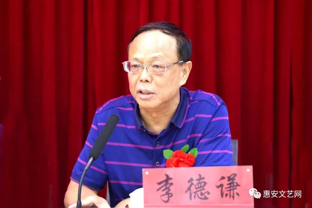 省书协副主席柯云瀚,惠安县政协副主席陈锦满,泉州市书协主席李德谦