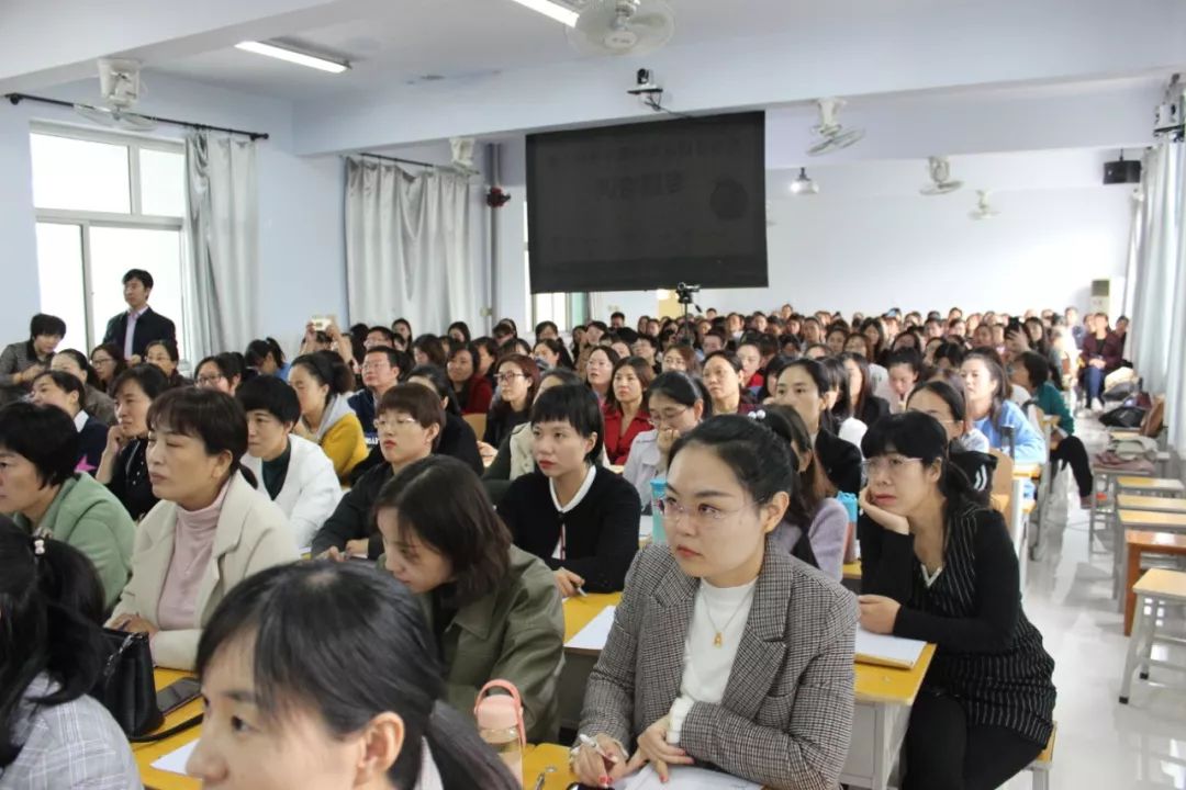 南和县教研室主任白建庄,副主任卢海芹,南和县第一小学校长翟静辉