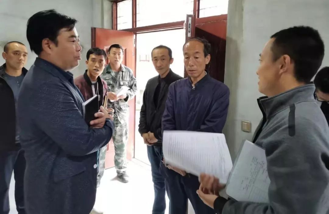 贫困县人口退出_人口普查