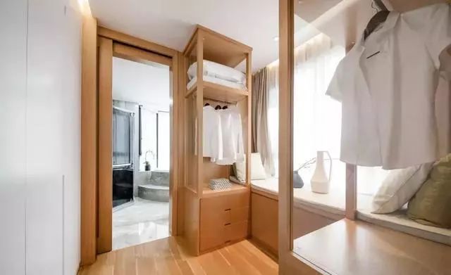 小房间衣帽间设计 f6357fa438ad4cd4999c8dde9f885c95.jpeg