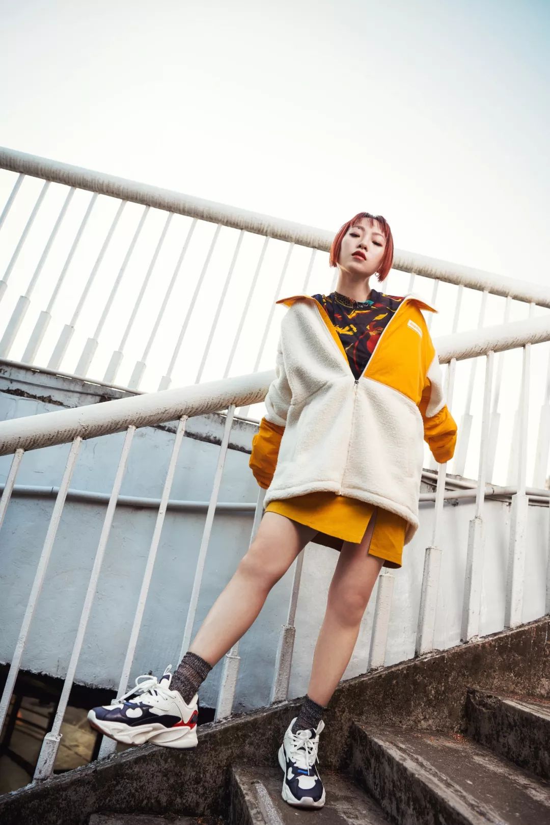 老爹鞋品牌排行_这双火爆大街小巷的巴黎世家“老爹鞋”你一定见过,那它的品牌你是...