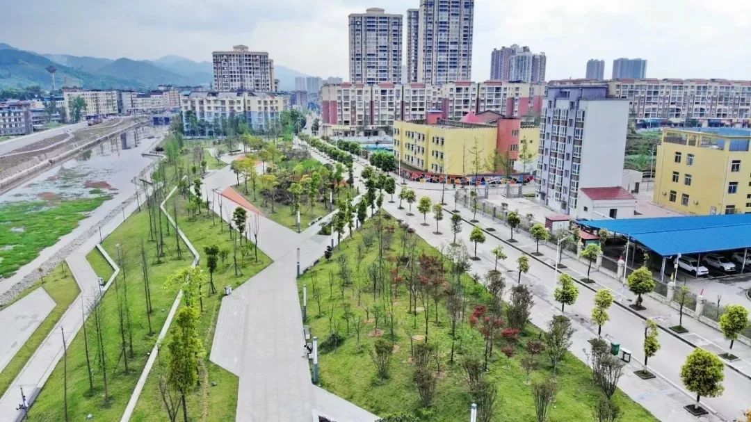 卫星动图看20年城市变迁,广安六区市县城都有了