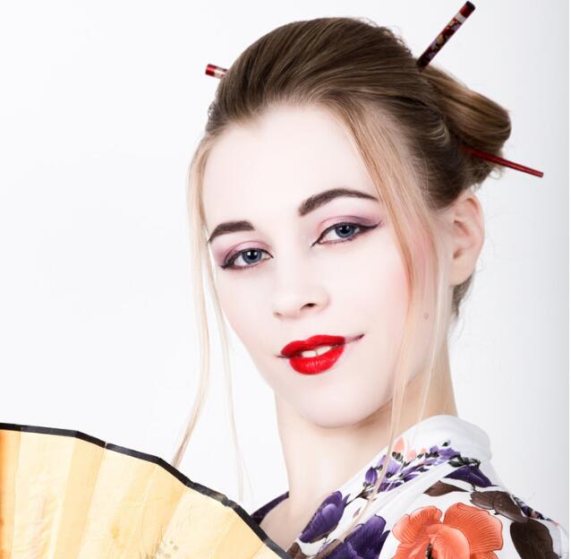 你知道 日本语言学校除了教日语还教什么吗?